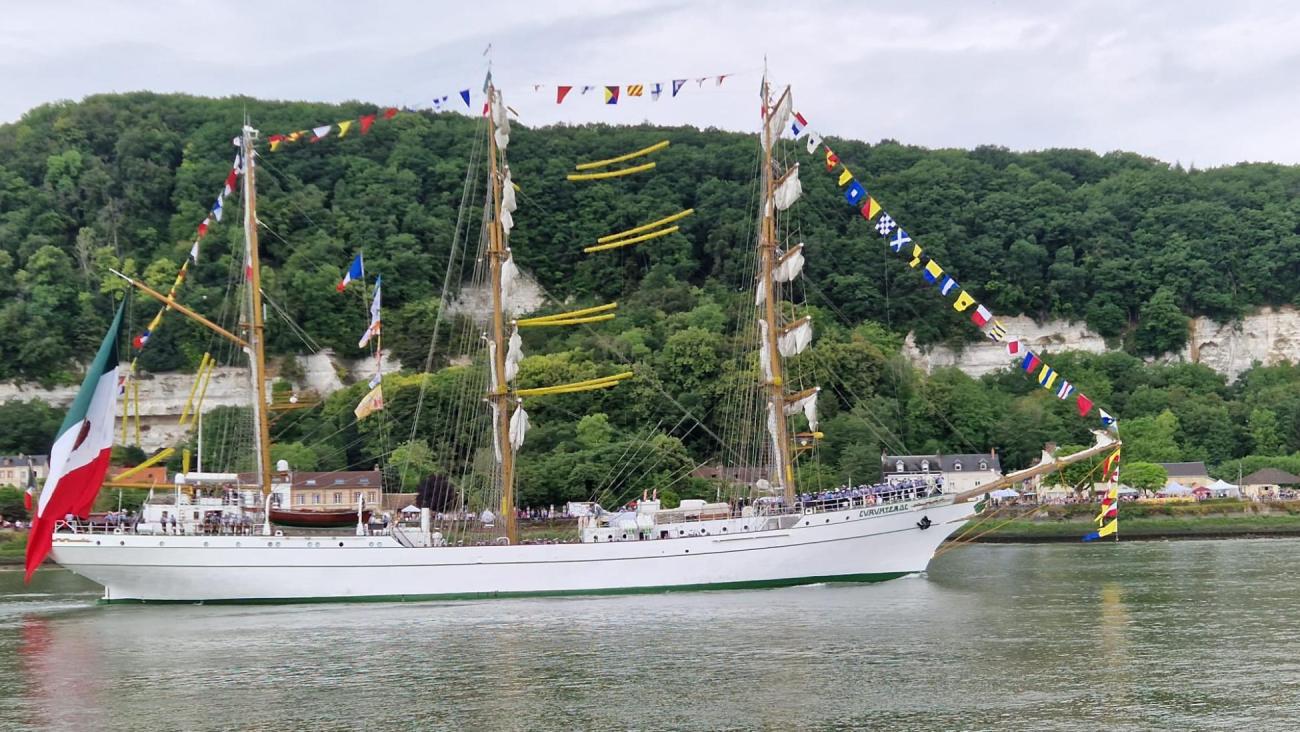 La grande parade de l Armada 2023 de Rouen s est termin e ce